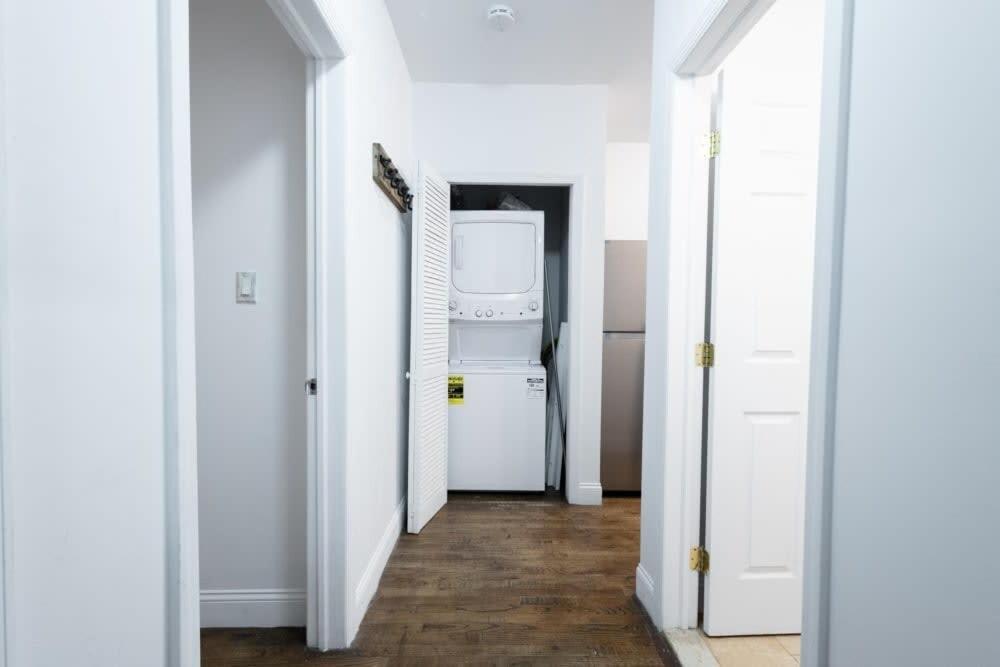 1435-2 3 Bedrooms 2 Bath Wd Ues Apartamento