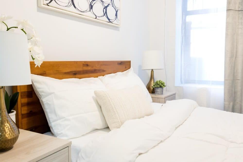 1435-2 3 Bedrooms 2 Bath Wd Ues Apartamento