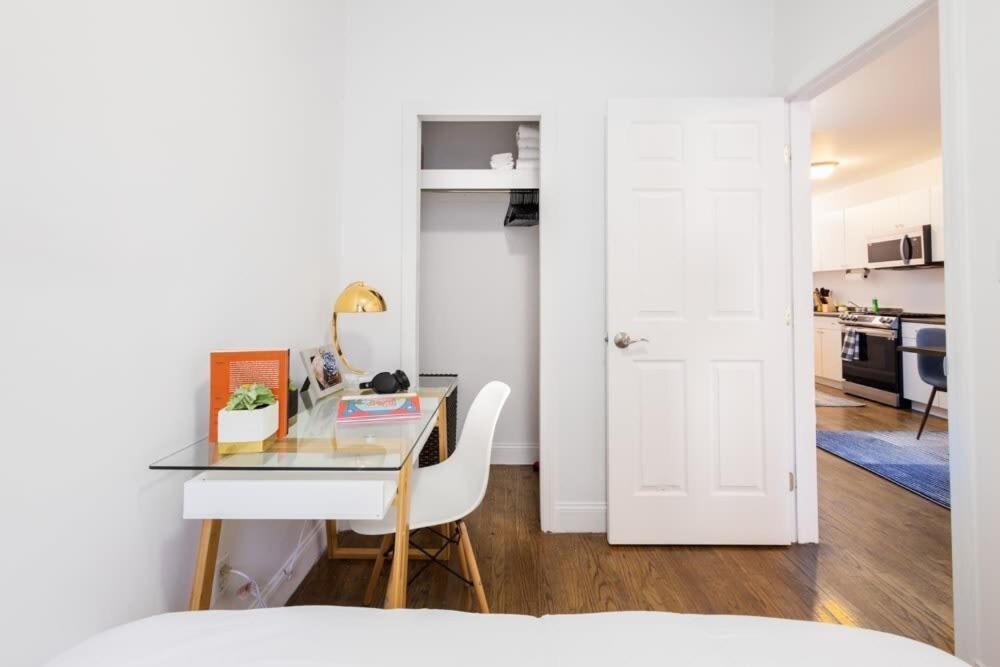 1435-2 3 Bedrooms 2 Bath Wd Ues Apartamento