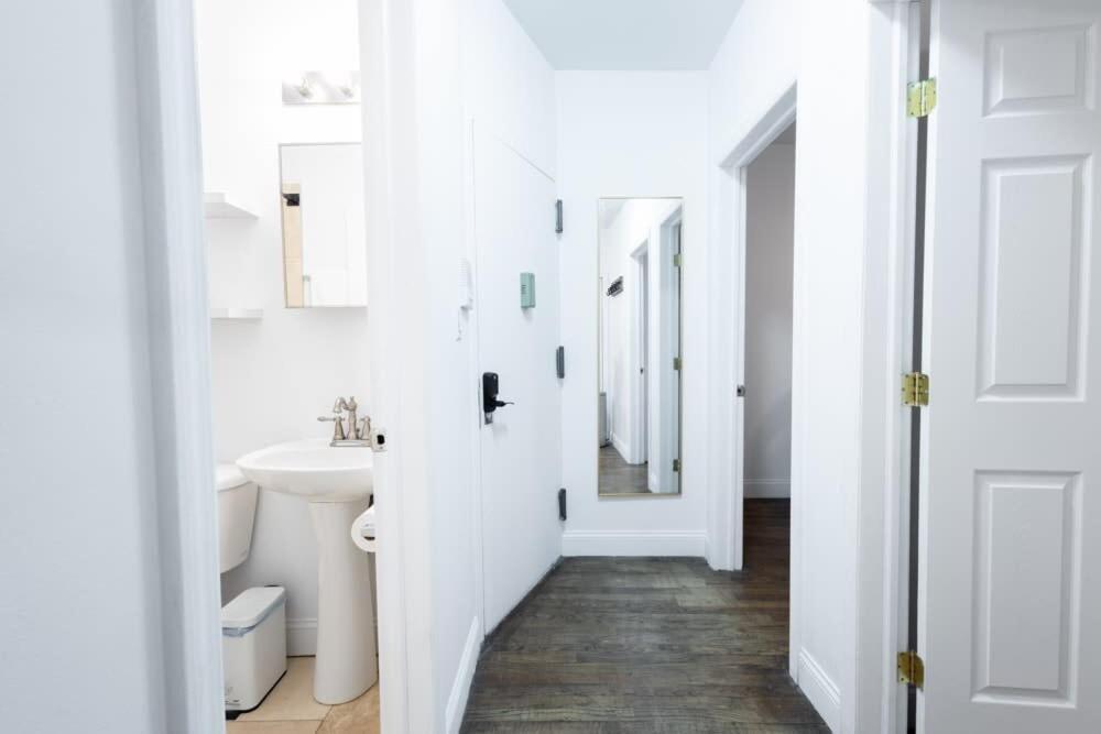 1435-2 3 Bedrooms 2 Bath Wd Ues Apartamento *